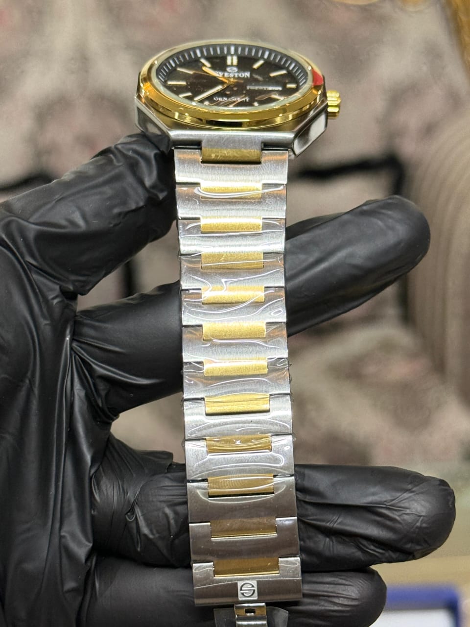 Sveston Ornament Men’s Watch – Two Tone Stainless Steel | Day & Date